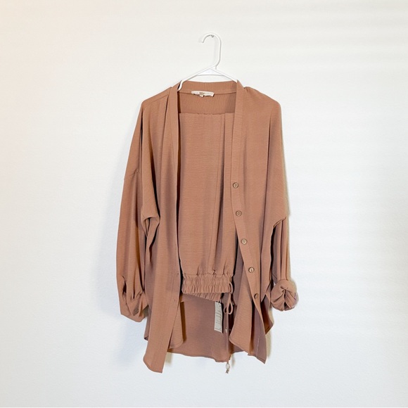 HDYWT Essential Button Down in Camel - Picture 4 of 10